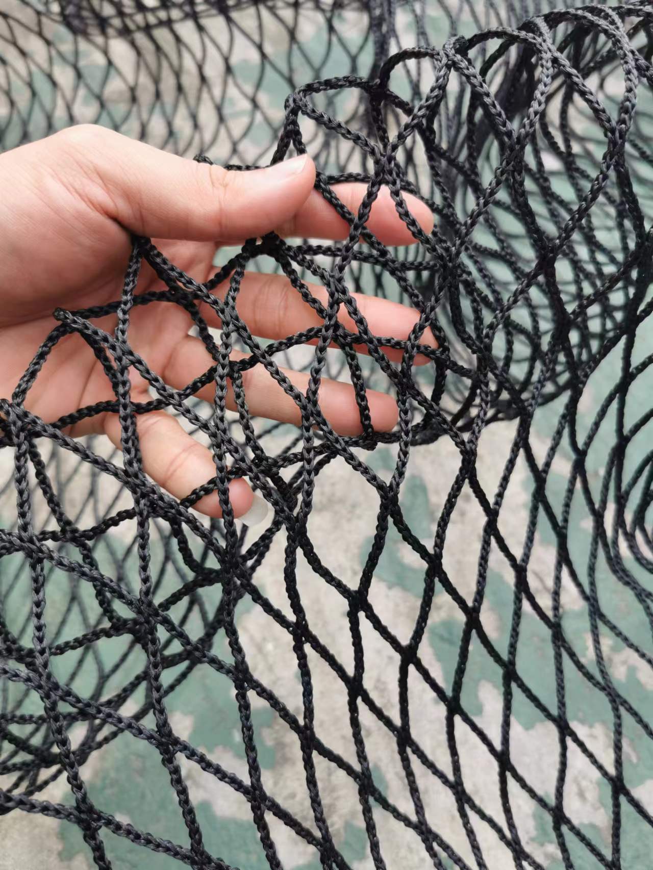 raschel knotless net.jpg