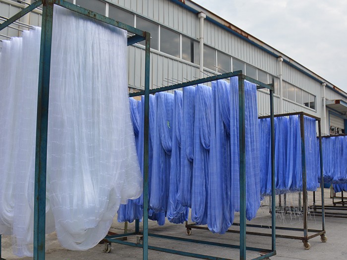 China nylon monofilament fishing net.jpg