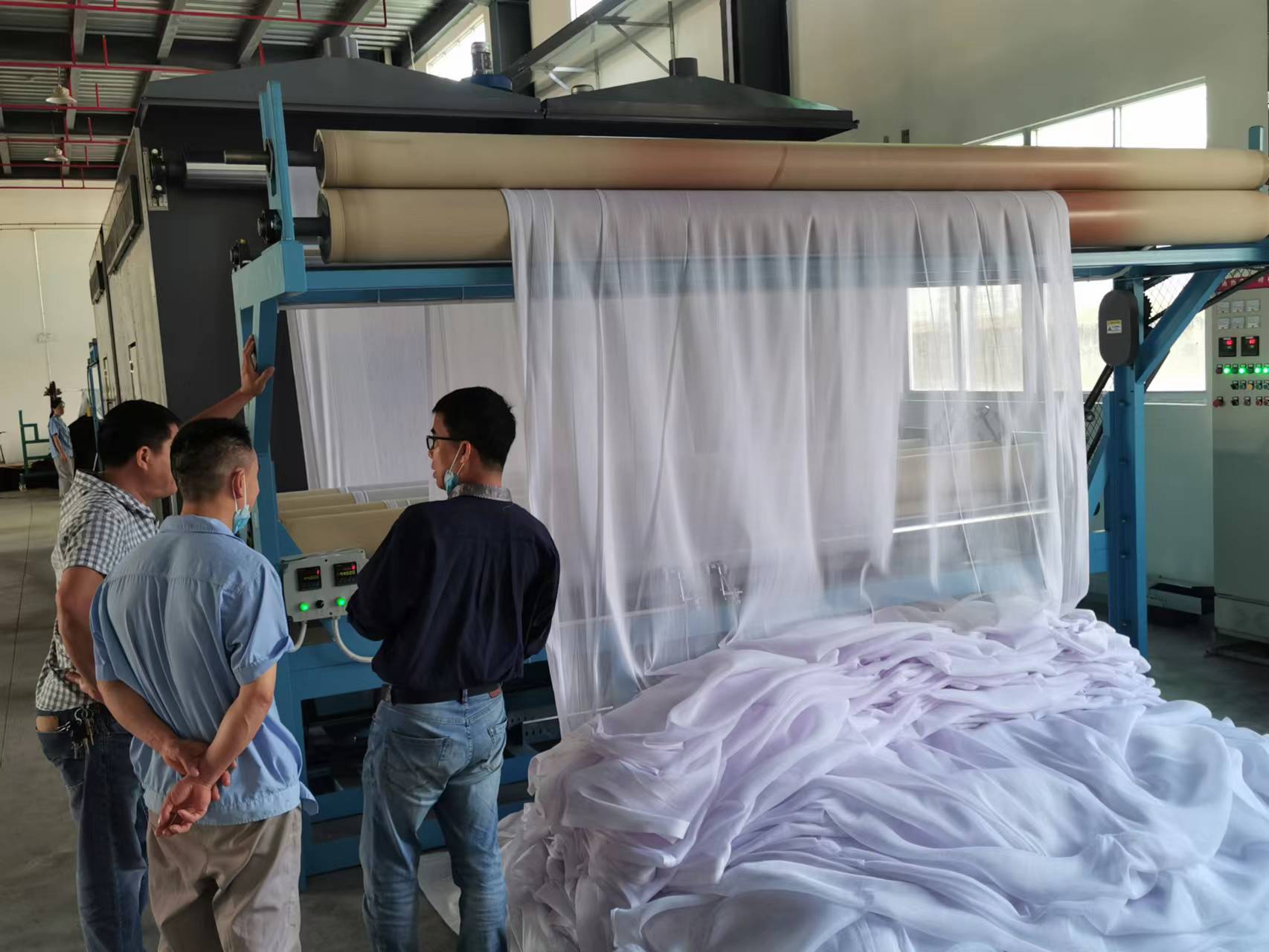 nylon <a href=https://www.yangfanmesh.com/en/China-fishing-netting-manufacturer.html target='_blank'>raschel fishing net</a>.jpg